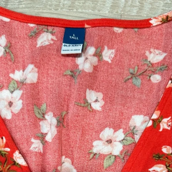 Vibrant Floral Red Women's Top, Size Large Tall - Picture 2 of 4